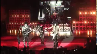 KISSONLINE EXCLUSIVE: "Comin' Home" live from the KISS Kruise!