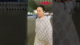 Shraddha Kapoor never disappoints her fans as she gets papped at the airport #shorts #shraddhakapoor