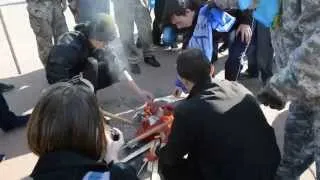 В Николаеве активисты сожгли флаги КПУ