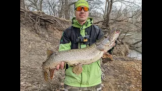 CRAZY FISH ARION ЛОВИТ КРУПНЫХ ЩУК! РЫБАЛКА В ЧЕРТЕ ГОРОДА! Спиннинг с берега в марте!