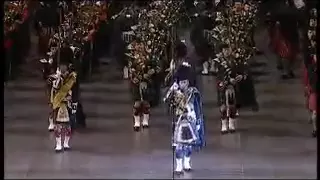 Massed Pipes and Drums am Berlin Tattoo 2011 in der O2 World