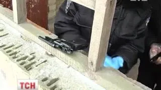 В Киеве солдат выстрелил себе в голову из пистолета