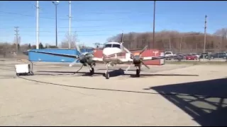 Beechcraft King Air C90 engine start up