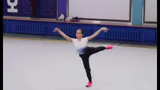 Kamila Valieva warm-up at the Russian national 2021