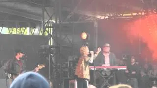 Vanessa Paradis - Sundays Mondays @ Solidays