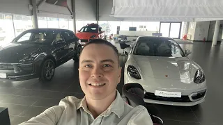 Зашел в салон Porsche, увидел свою мечту и цены... Сколько стоят 911, Cayenne, Panamera и Macan