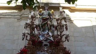 San Rafael procesiona hasta la Basílica de San Pedro
