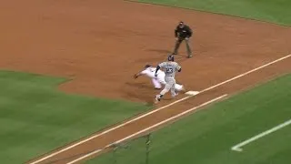 LAD@SD: Padres challenge safe call at first in 3rd