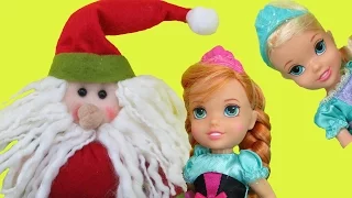 SANTA comes to ELSA & ANNA toddlers ! One of them can't find her gift! Lots of Christmas presents!