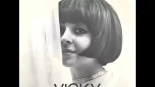 Vicky Leandros - L'Amour Est Bleu.