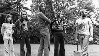 Genesis ~ The Carpet Crawlers (1974)