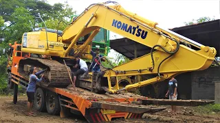 Komatsu PC200 Excavators Transport With Mitsubishi Fuso Self Loader Trucks