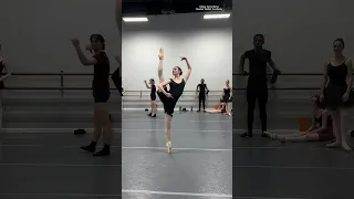 BALLERINA LEARNS THIS IN 10 MINUTES 😳👏🏻 #ballet #ballerina #balletclass