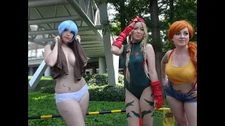 ノーブラ巨乳コスプレイヤーと胸ポチ inコミケ