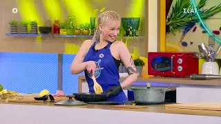 Η Εβελίνα και η Αλεξάνδρα θα μας μαγειρέψουν χοιρινή τηγανιά με πολύχρωμες πιπεριές | 14/03/2024