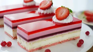 Beautiful Strawberry Cake / Adding this ingredient to the strawberry cake makes it even tastier.