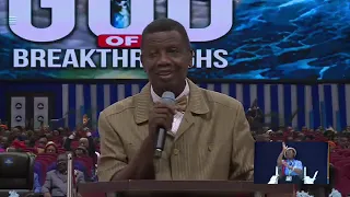 Pastor Adeboye's son (Leke Adeboye) shed tears as his father commends his ministration.