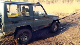 Toyota Land Cruiser J70 countryside offroad