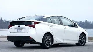 2019 Toyota Prius Limited | Blizzard Pearl | Driving, Interior, Exterior