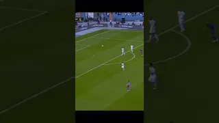 xavi angry on busquets's miss pass