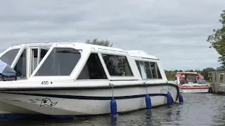 First time boaters cause the usual havoc at Ludham Bridge! #boat #boating #river #norfolkbroads #4k