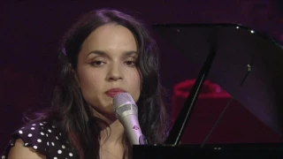 Norah Jones - "My Dear Country" [Live from Austin, TX]