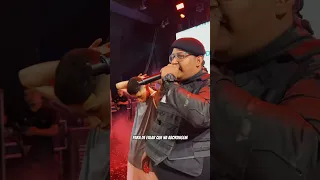 Capitão pitomba invade show do Anderson neiff e tira satisfaça sobre a letra da música.