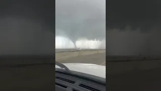 Large Waterspout Swirls Over Louisiana's Lake Pontchartrain