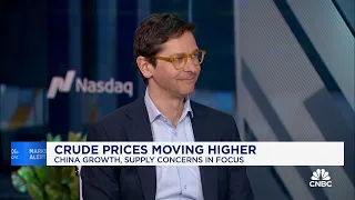 Top tech stocks don't look 'wildly expensive' by any means at all, says Man Group's Ed Cole