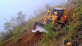 TRACTOR ORUGA CAT D6T APERTURANDO TROCHA #maquinariapesada #caterpillar