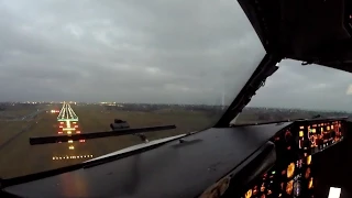 Heavy Crosswind Landing in Copenhagen - Cockpit 737