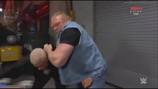 Brock Lesnar Ataca Brutalmente Cody Rhodes nos Bastidores - WWE Raw 22/05/2023 - wwe em português