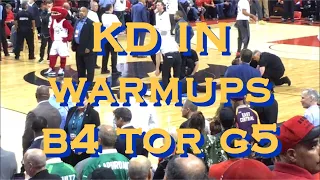 KD/Durant stretching during pregame b4 Game 5 NBA Finals Warriors at Toronto Raptors