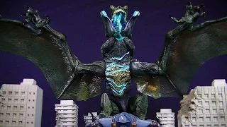 NECA PACIFIC RIM OTACHI - FLYING VERSION - DELUXE FIGURE REVIEW