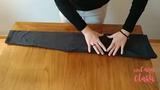 Cómo doblar pantalones para ahorrar espacio con el método Konmari