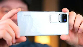 Vivo V30 vs Vivo V30 Pro! Does Zeiss make the difference!?