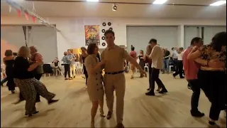 ecole de danse sandrine biarritz - initiation lindy hop avec lea chastel