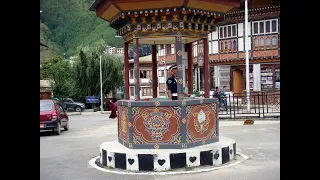 Drive from Paro to Thimphu, Bhutan 2012, with explanation of images in English