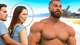 MOST EPIC REACTIONS WHEN BODYBUILDERS GO SHIRTLESS IN PUBLIC 😍