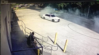 Funny security camera footage of Lexus GS350 F-Sport doing donuts