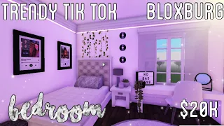 Trendy TikTok Bedroom Bloxburg (Revamped) || Bloxburg Vaporwave/Pintrest Bedroom || melendezz