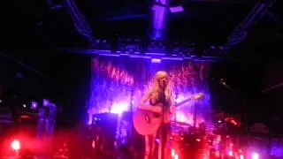 Ellie Goulding  Guns and Horses - Live @ Milan  Magazzini Generali )