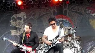 Avenged Sevenfold-Welcome to the Family [7/31/10]