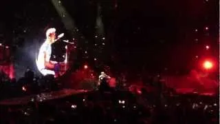 Coldplay - The Scientist (live) - Prague 16/9/2012 - HD