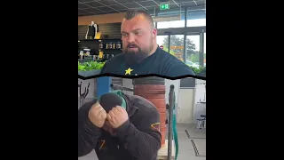 The reaction of Eddie Hall