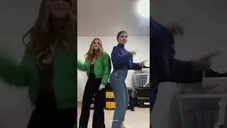 Sophia Valverde e Thais Melchior dançando 😍