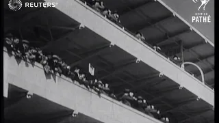 HORSE RACING: Spring race meeting at Epsom (1939)