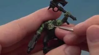 Warhammer 40,000: How to paint Ork skin.