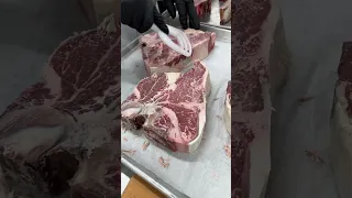 Behind the scenes at Peter Luger Steakhouse in Las Vegas!