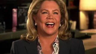 Kathleen Turner Guest Stars on Californication